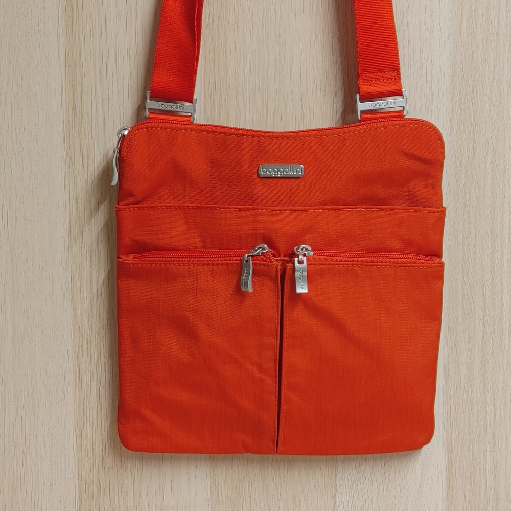Baggallini Crossbody Bag Purse Orange Built In Card Holder Matching Pouch